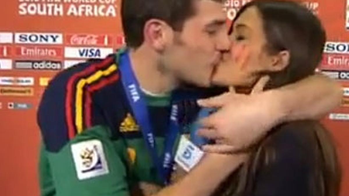 Beso de Iker Casillas y Sara Carbonero