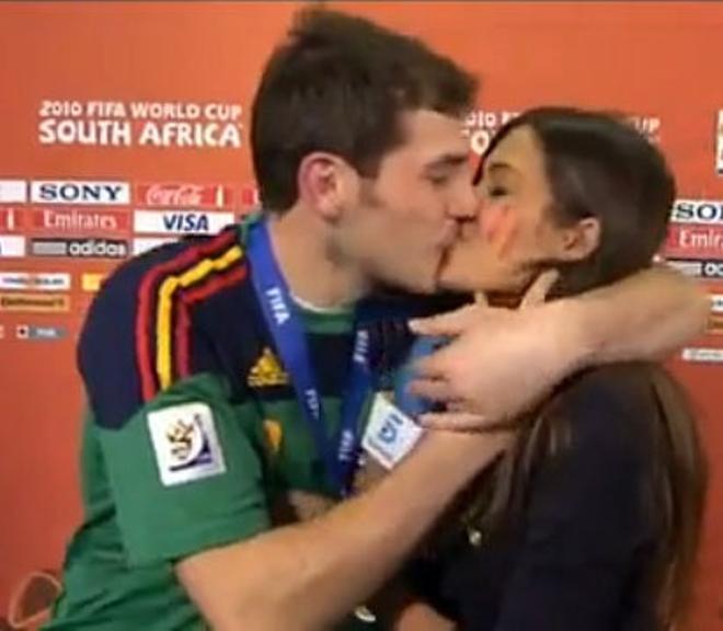 Beso de Iker Casillas y Sara Carbonero