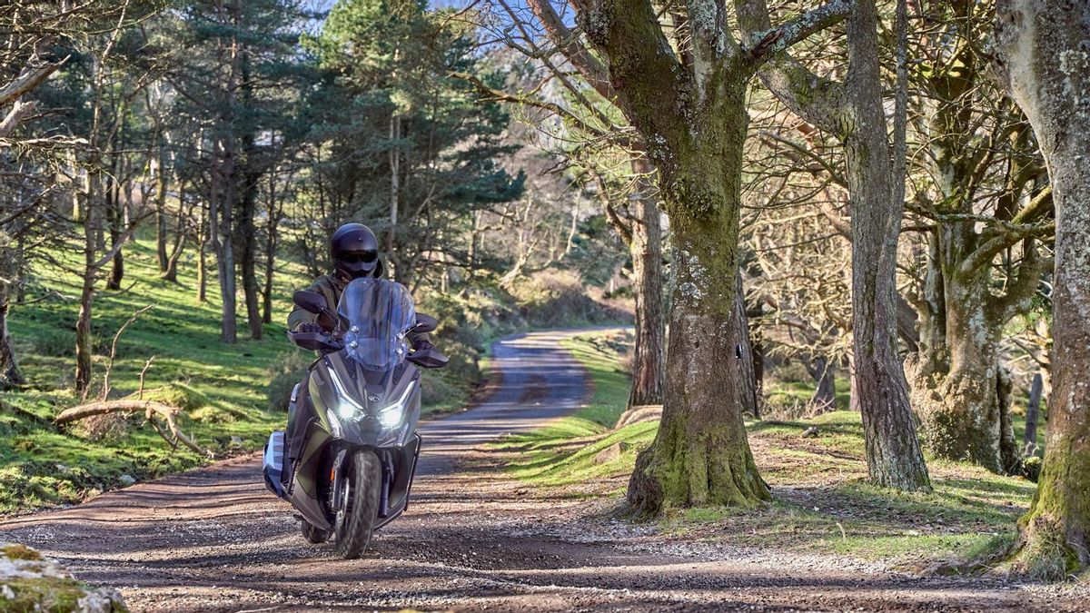Kymco DTX 350 2025: crossover urbano con alma aventurera
