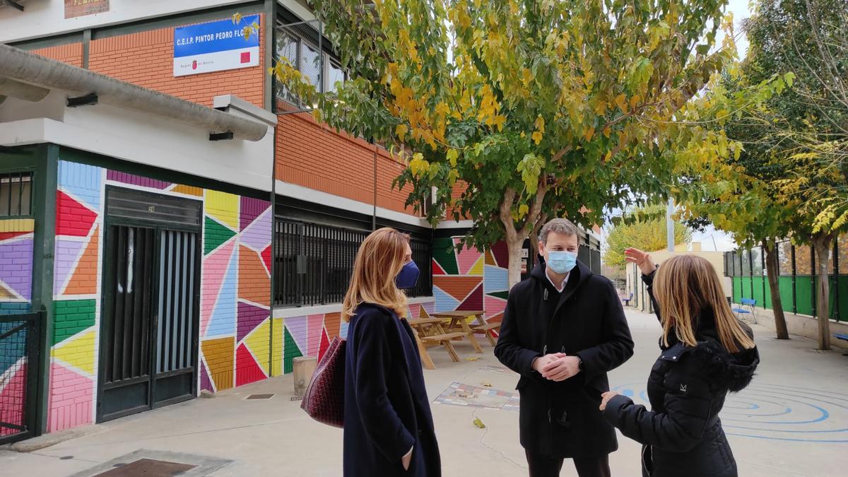 Los ediles del PP han visitado hoy el CEIP Pintor Pedro Flores de Puente Tocinos