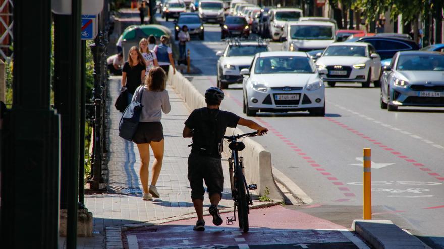 Hospitalizado un ciclista en Alcoy tras un accidente en el carril bici urbano