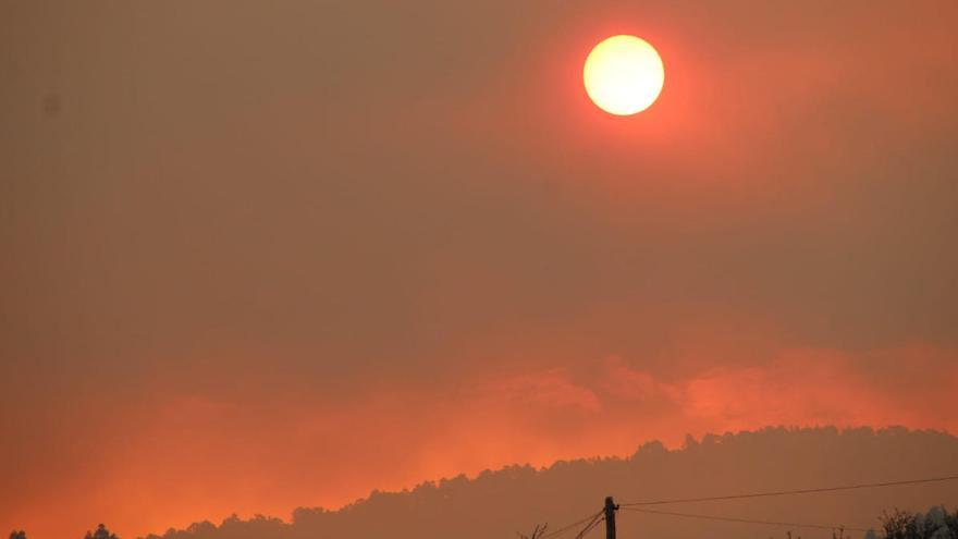 Unas 300 personas, desalojadas por el incendio de Garafía