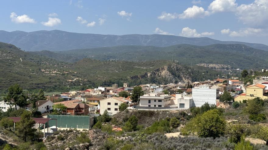 Bugarra: algarrobos y naranjos en el Turia