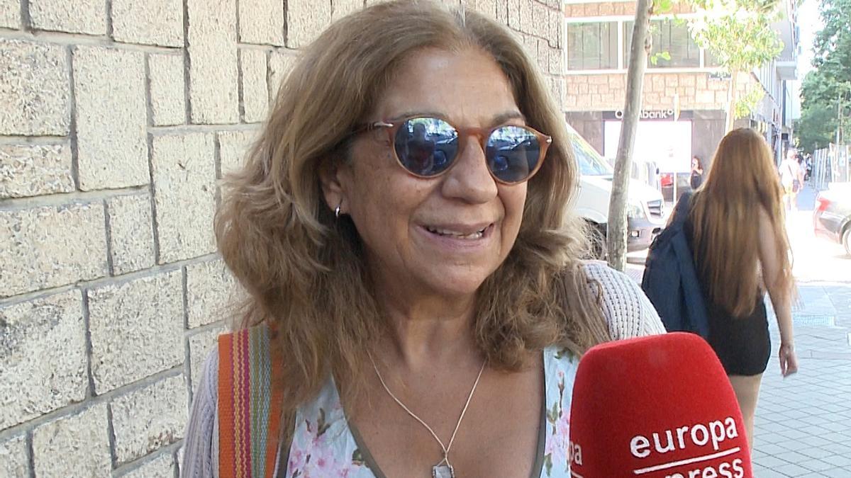 HIJA ELENA FURIASE | Lolita Flores nos desvela a quién se parece su nueva  nieta