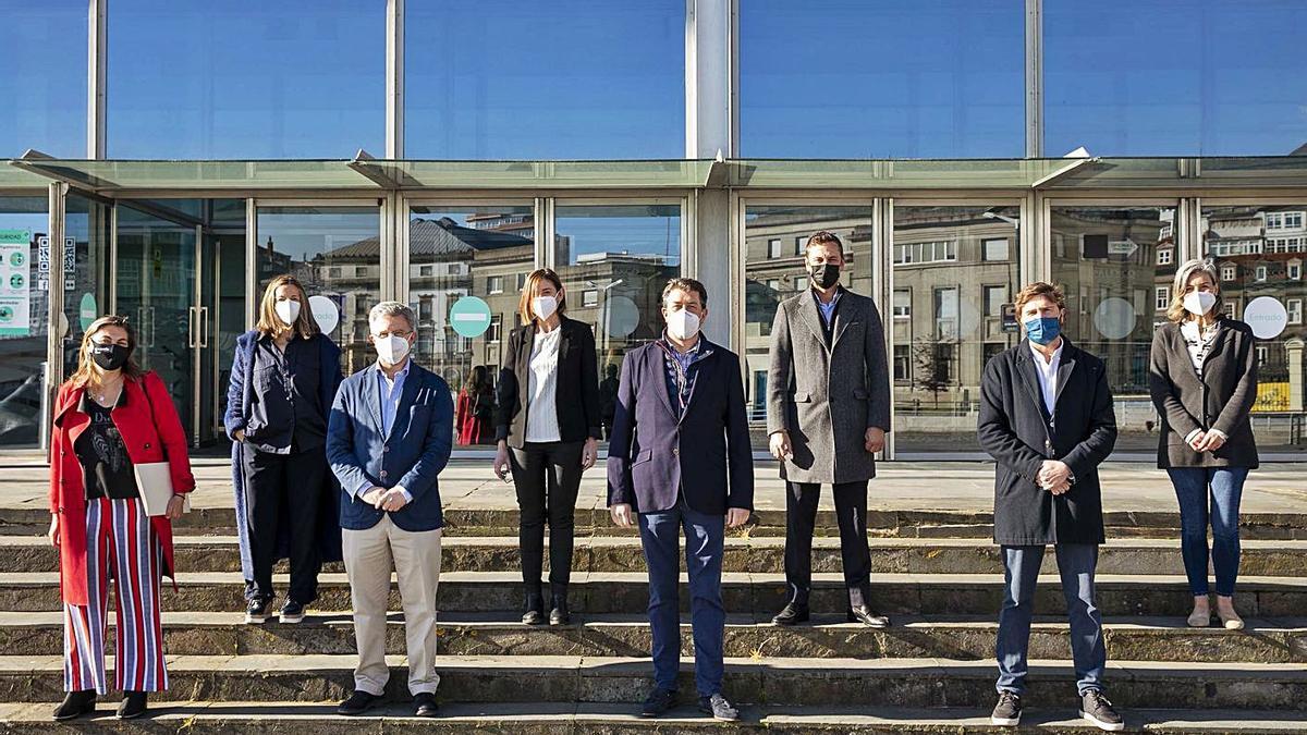 Miembros del Convention Bureau, ayer, antes de la primera reunión del ente.  | // L. O.