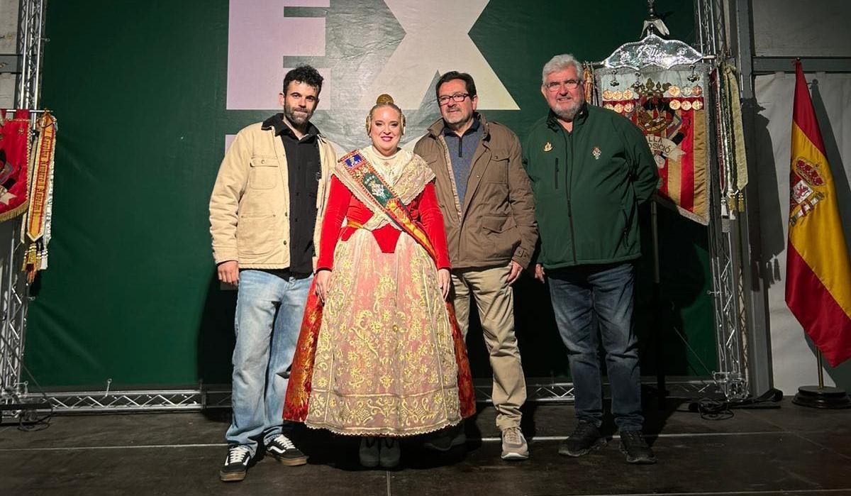 Exposicíon presentó a diseñador y artista