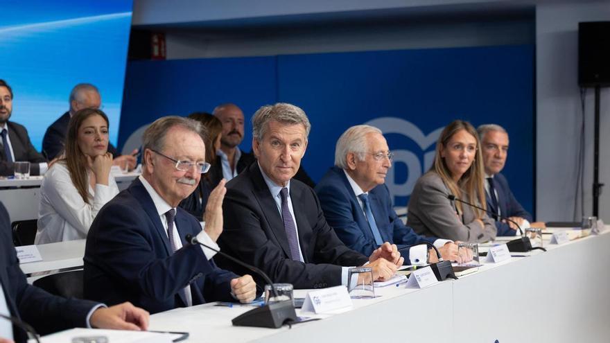 FEIJÓO VIVIENDA GOBIERNO | Feijóo carga contra el Gobierno: «Se han pasado ocho años más pendientes de la casa de Jésica que de la de Maricarmen»