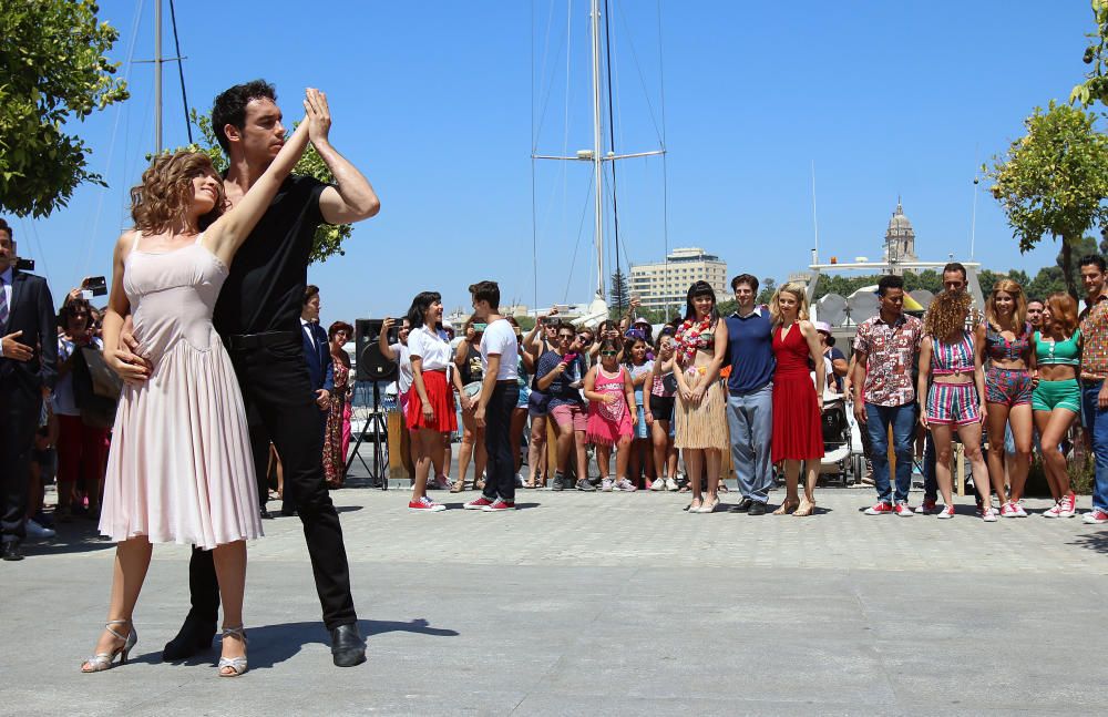 El musical Dirty Dancing sale a la calle en Málaga.