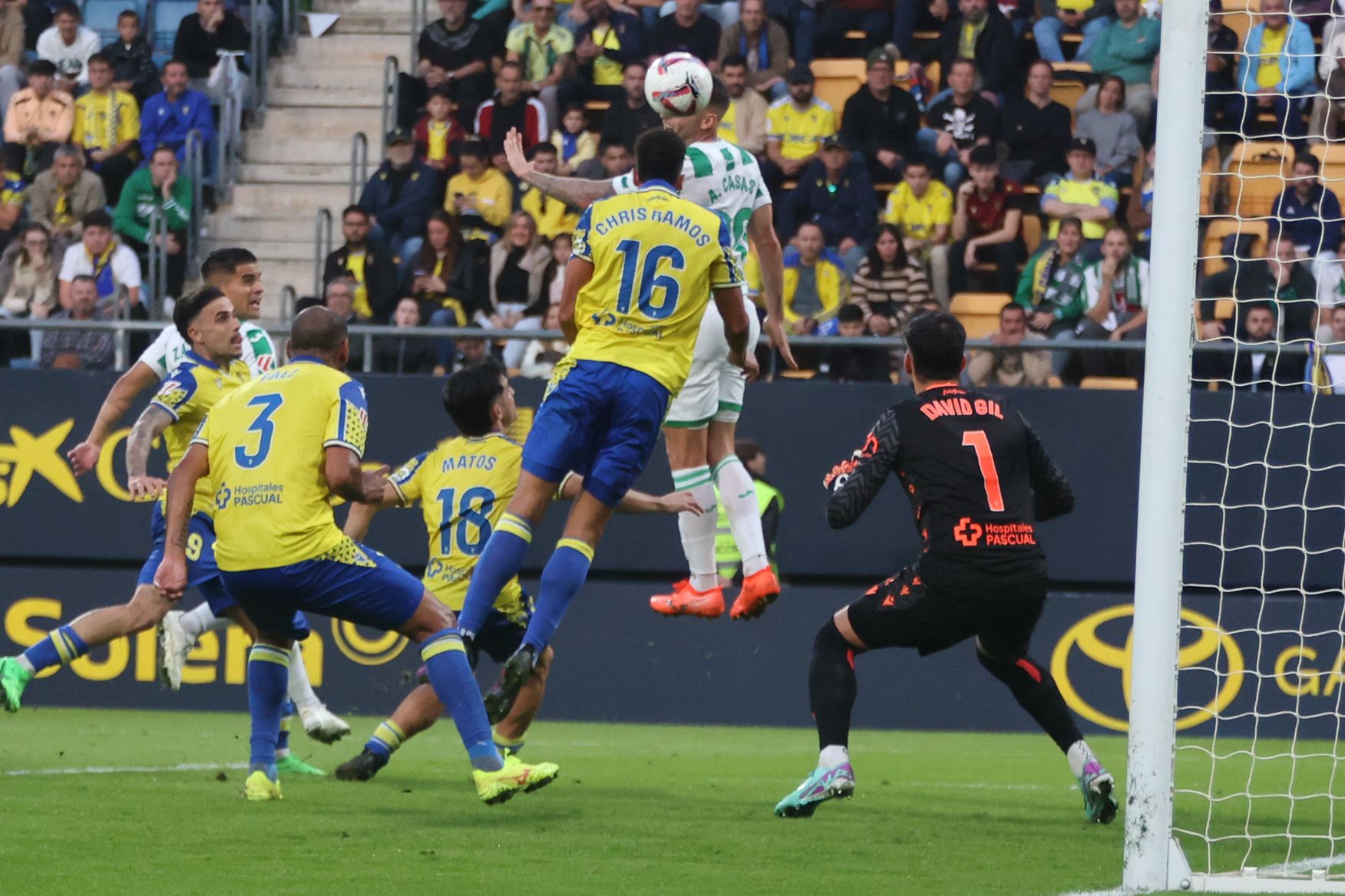 Cádiz CF-Córdoba CF | Las imágenes del partido de la Liga Hypermotion