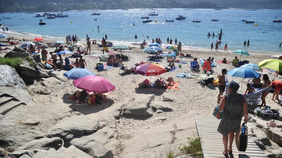 Lleno en las playas de las Rías Baixas por San Roque