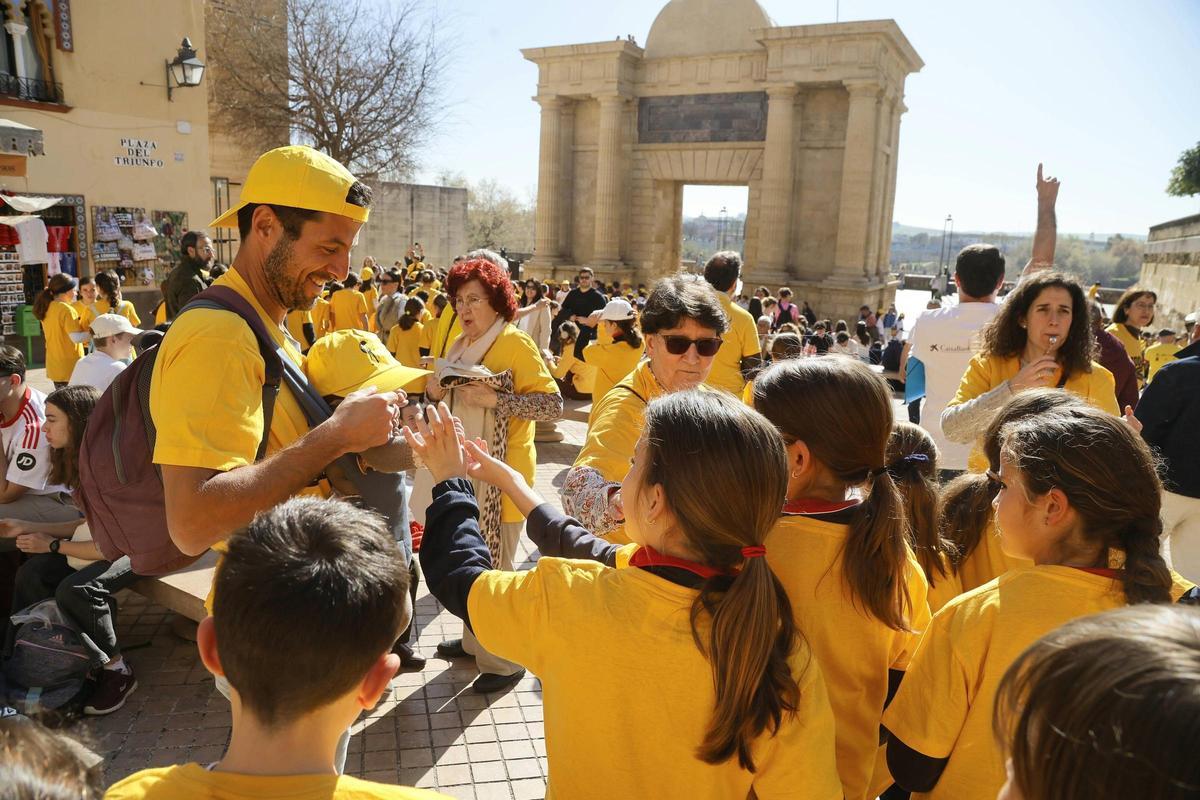 Celebración del 'Abrazo a la Mezquita' por el Día de las Enfermedades Raras.
