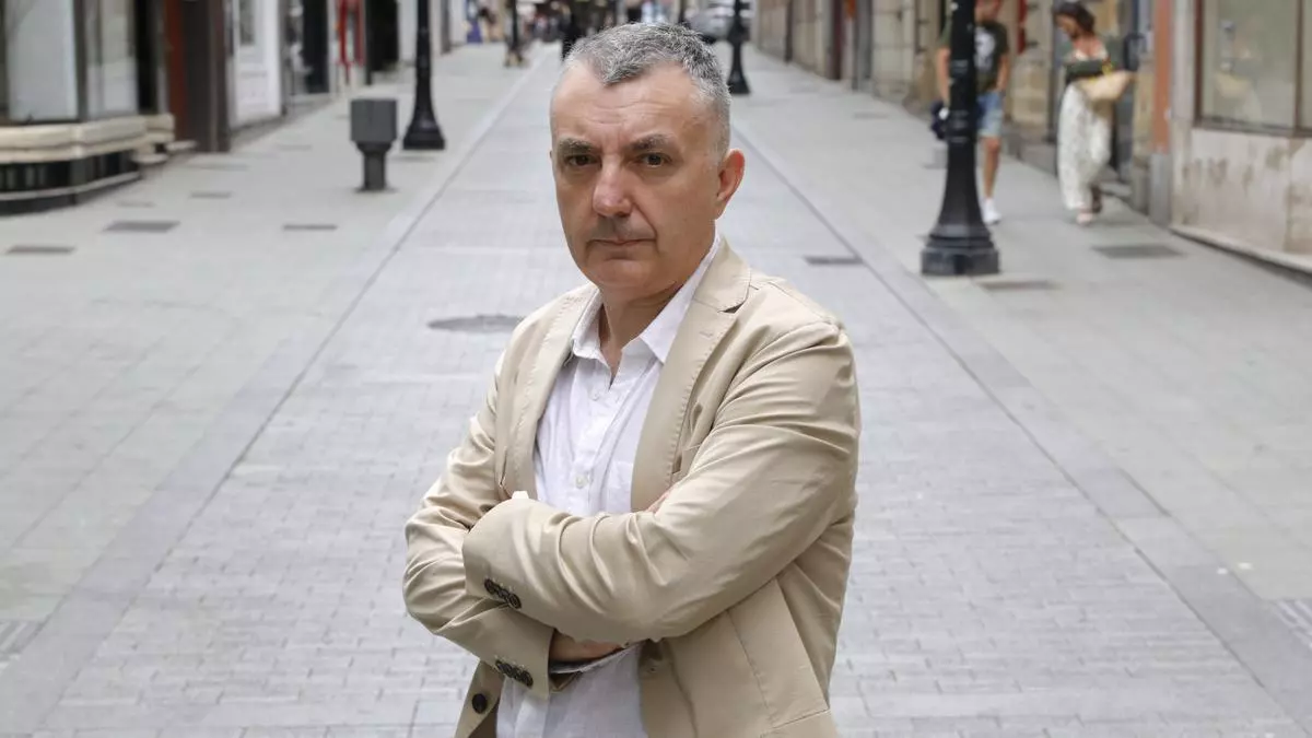 Manuel Vilas, escritor: "Me han dicho que mis libros son como un catálogo de Ikea donde se cuenta lo que vale cada cosa"