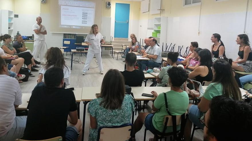 El centro de salud de El Campello forma en primeros auxilios a los profesores de los colegios