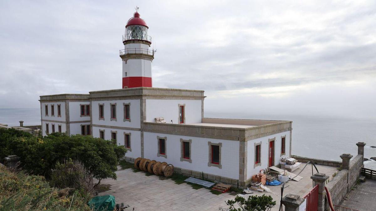 El faro de Silleiro, en obras para convertirse en hotel.