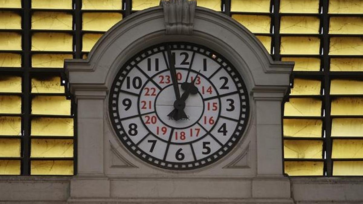 Reloj en la estación de Francia.