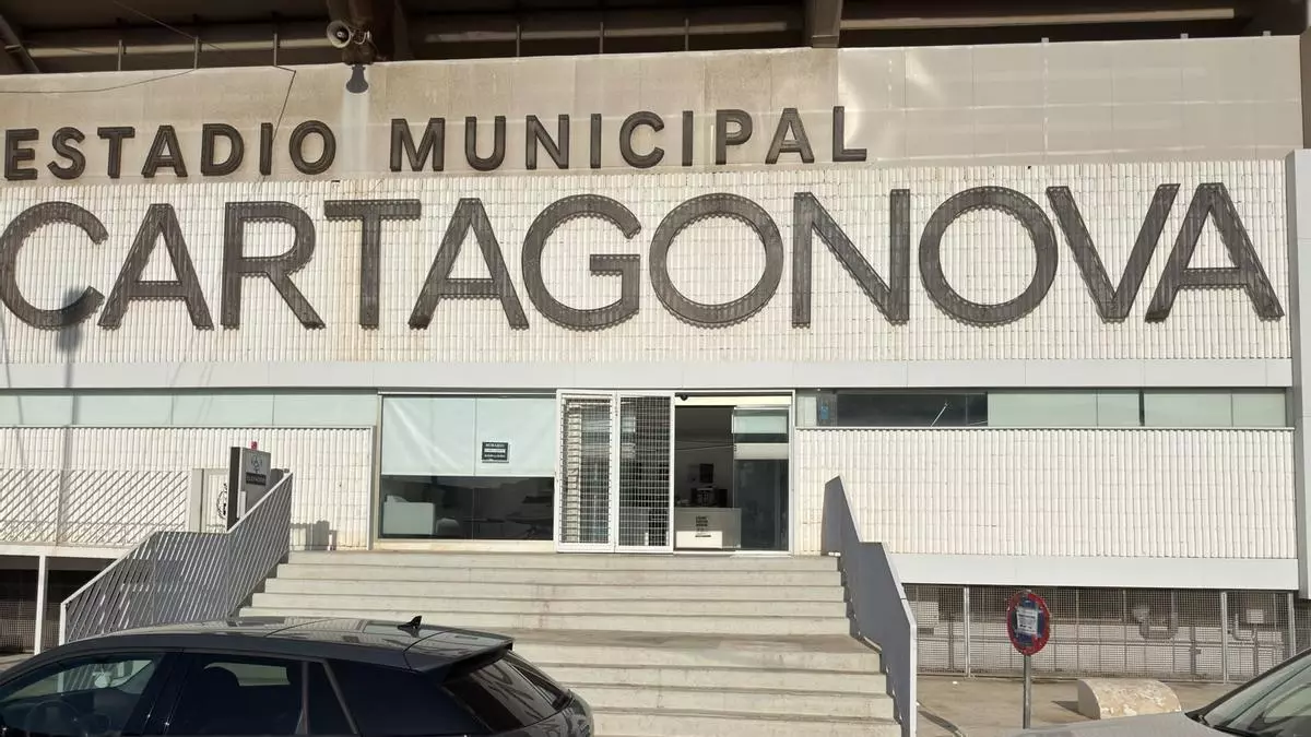El FC Cartagena necesita vender más de 12.000 entradas en el derbi para repetir caja