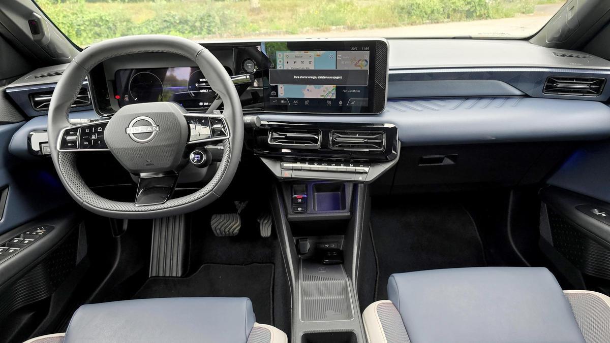 Interior del NISSAN MICRA.
