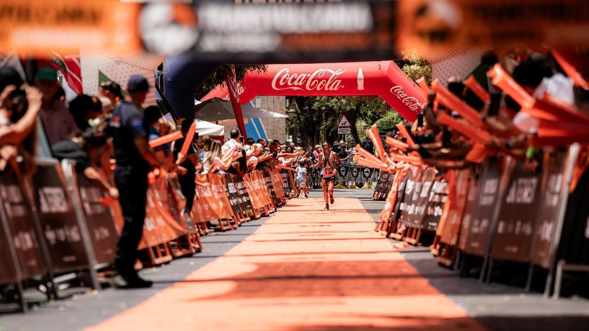 Un momento de la meta de la Transvulcania