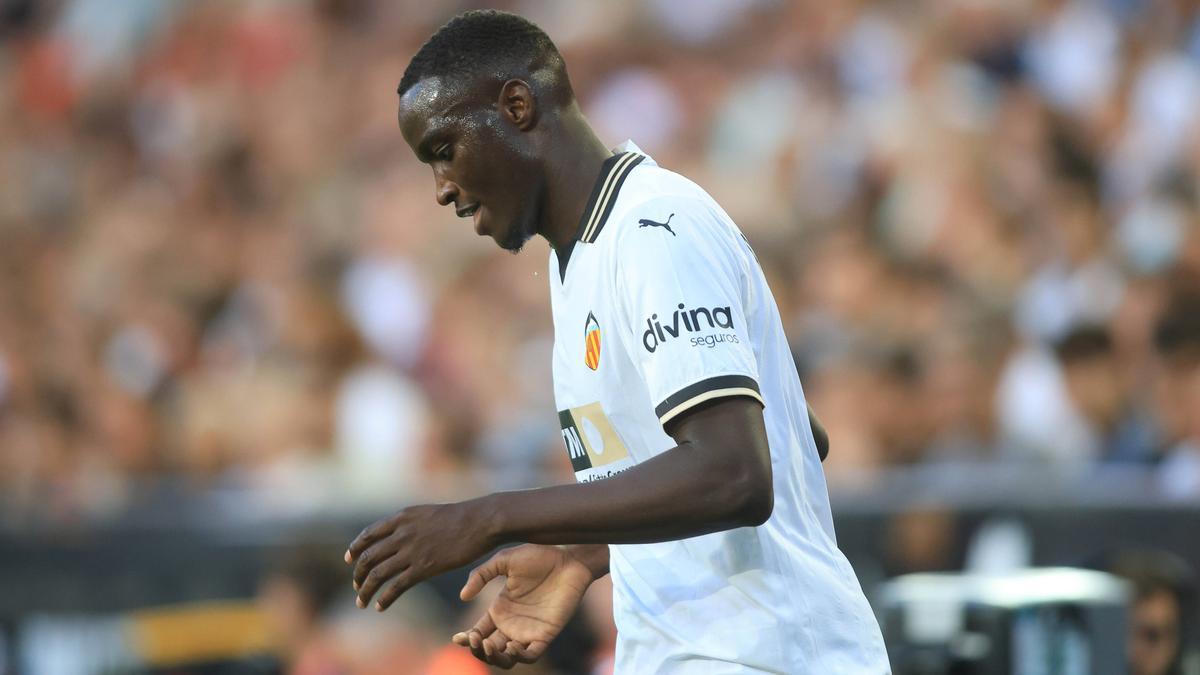 Mouctar Diakhaby en el partido de Liga entre el Valencia CF y el CA Osasuna