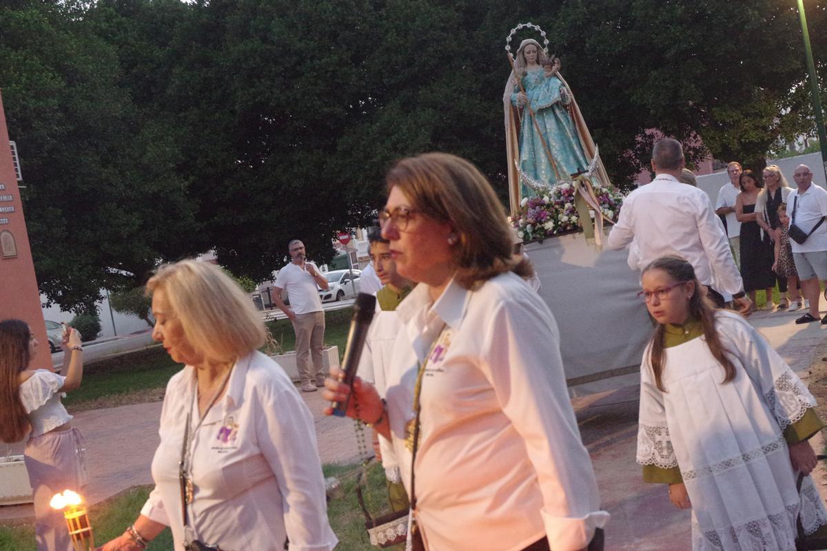 Las mejores imágenes del rosario con antorcha de la Santísima Virgen de las Cañas, en el Puerto de la Torre
