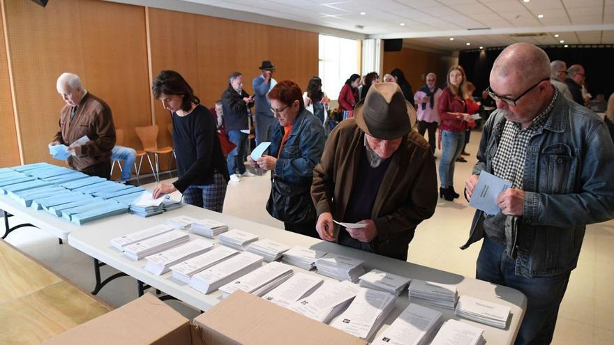 Colegio electoral de A Coruña en las municipales de 2019. |   // VÍCTOR ECHAVE