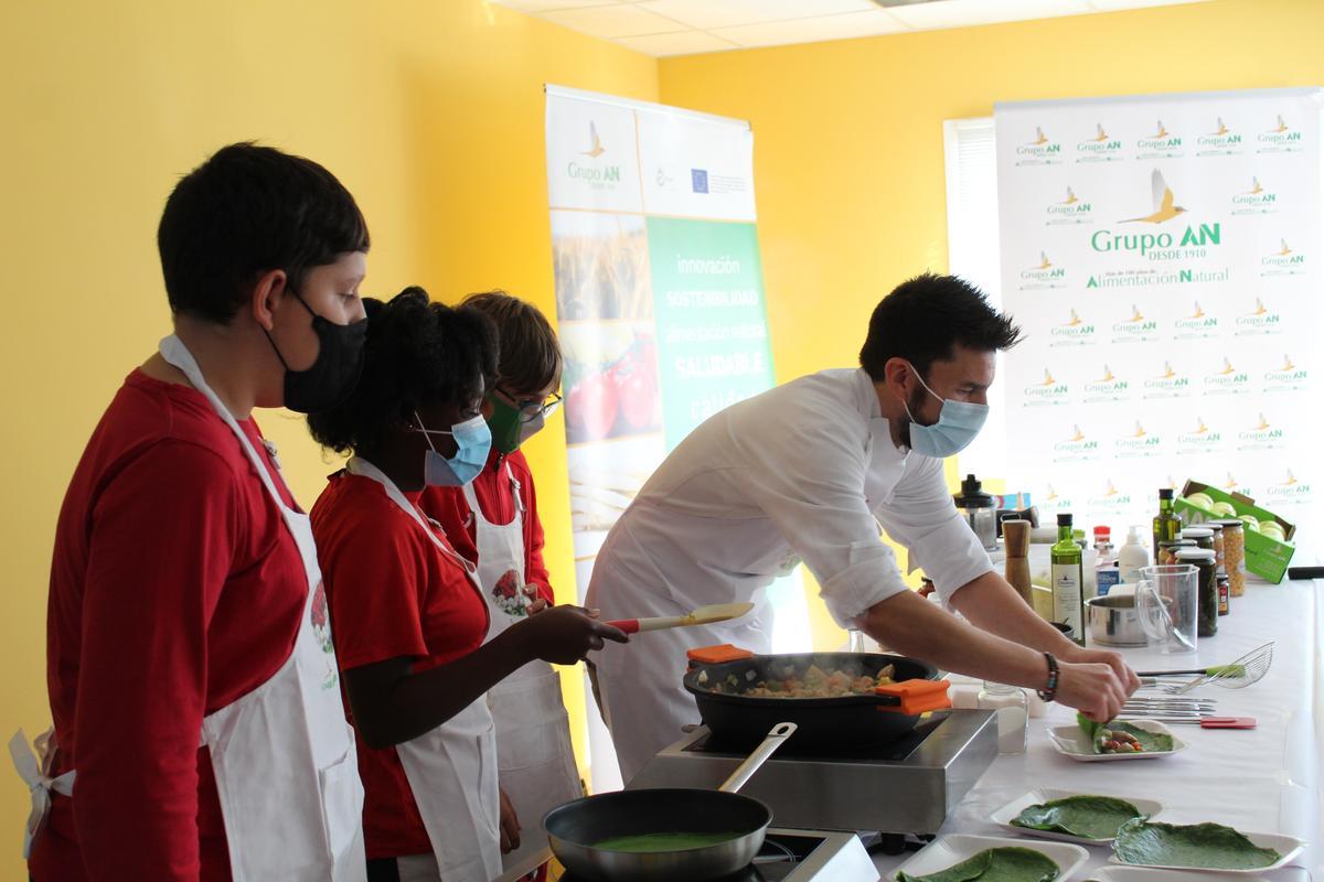 Daniel Yranzo preparó un menú saludable con el que consiguió sorprender a los más jóvenes.
