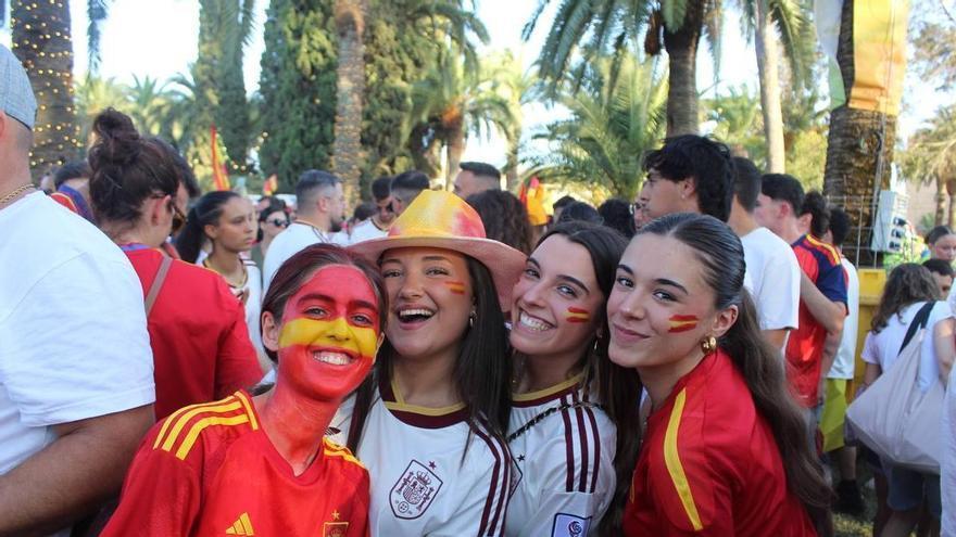 Video | Badajoz vive con entusiasmo la gran final del Mundial 2026 con el extremeño Pedro Porro