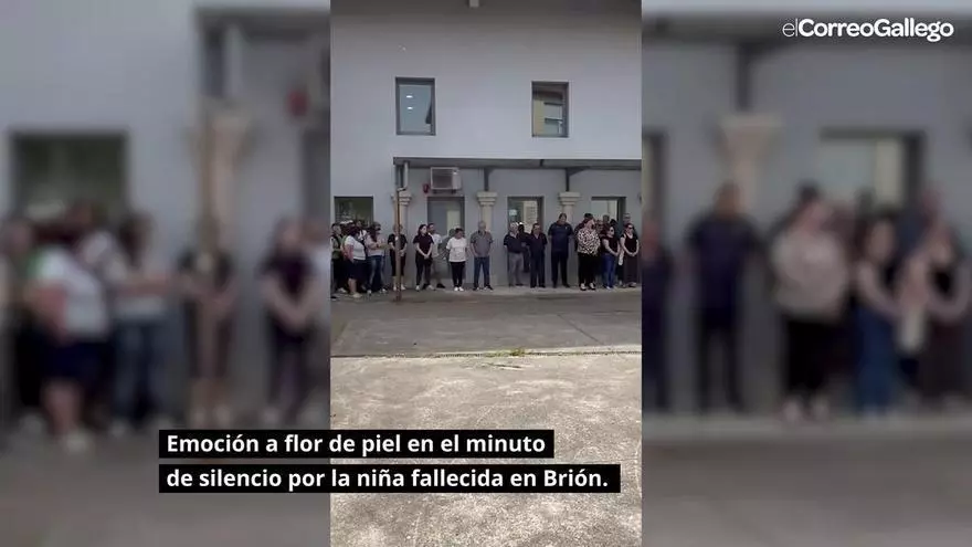 Minuto de silencio en Brión por la niña muerta al ser olvidada en un coche