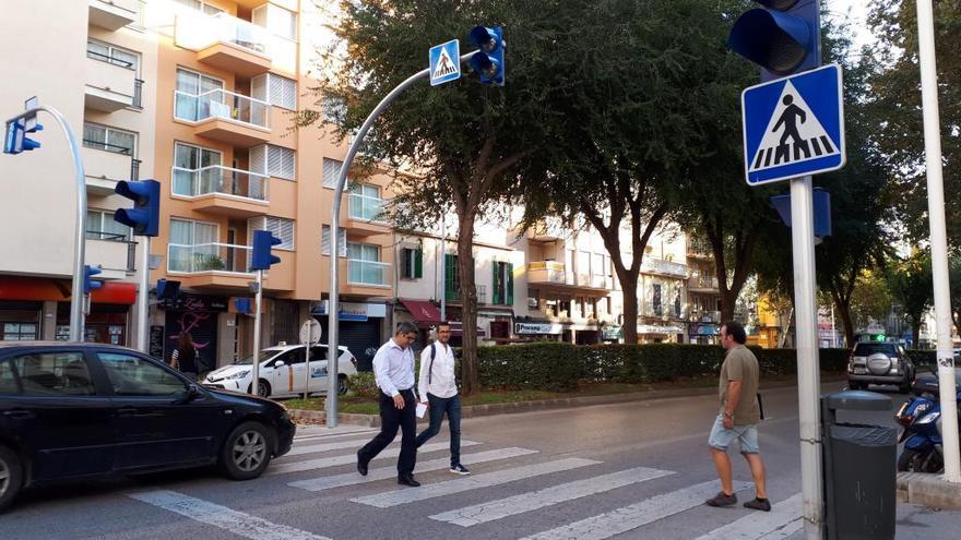 Los nuevos semáforos con luz intermitente en la calle Manacor