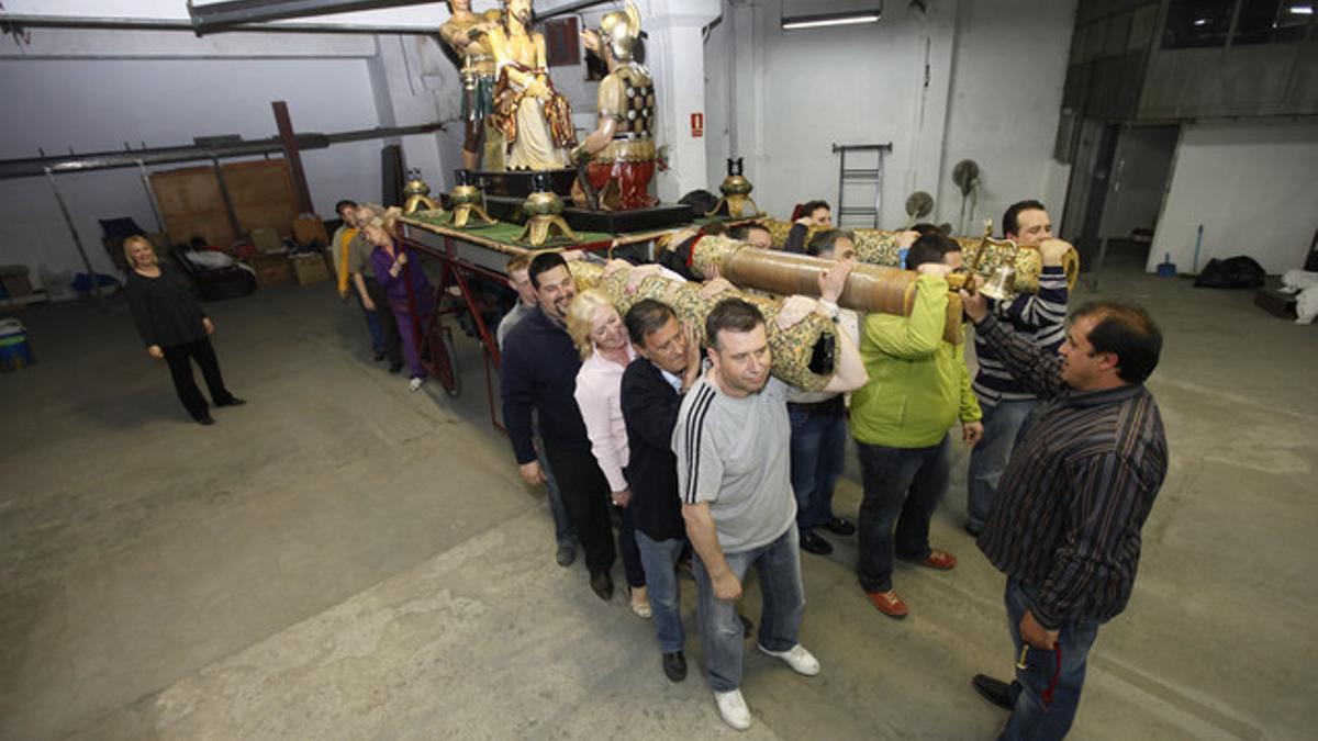 Ensayo de la Cofradía de la Coronació d'Espines de Mataró, el pasado jueves.