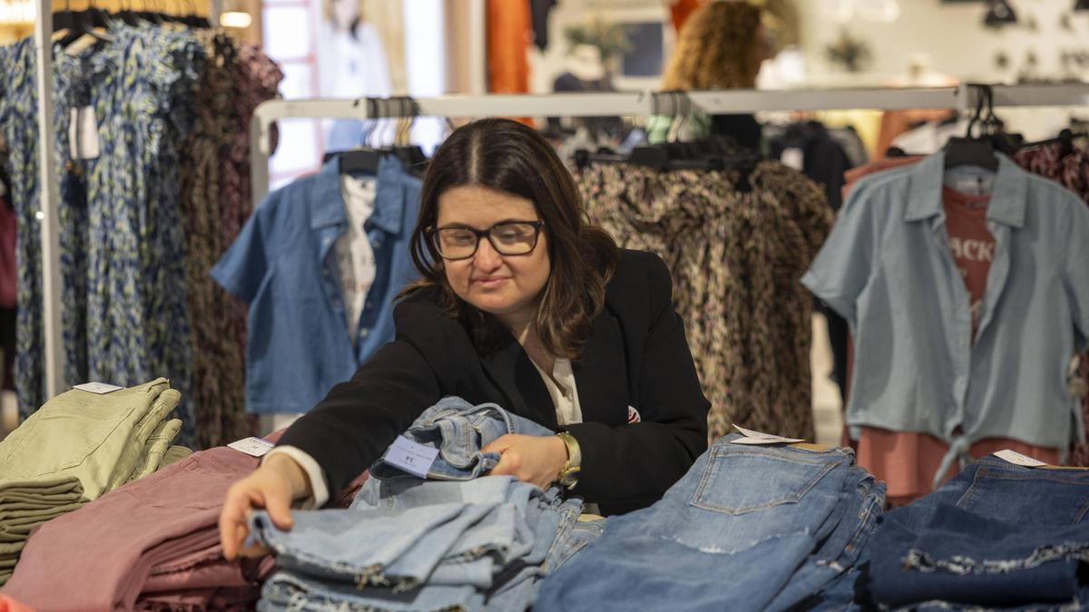 VÍDEO | La Fundación Asnimo celebra el Día Mundial del Síndrome de Down en el centro comercial El Corte Inglés de Avenidas de Palma