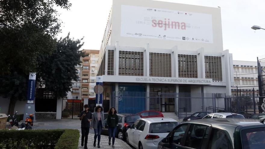 En la imagen, una vista de la Escuela Superior de Arquitectura de la UMA, en el campus de El Ejido.