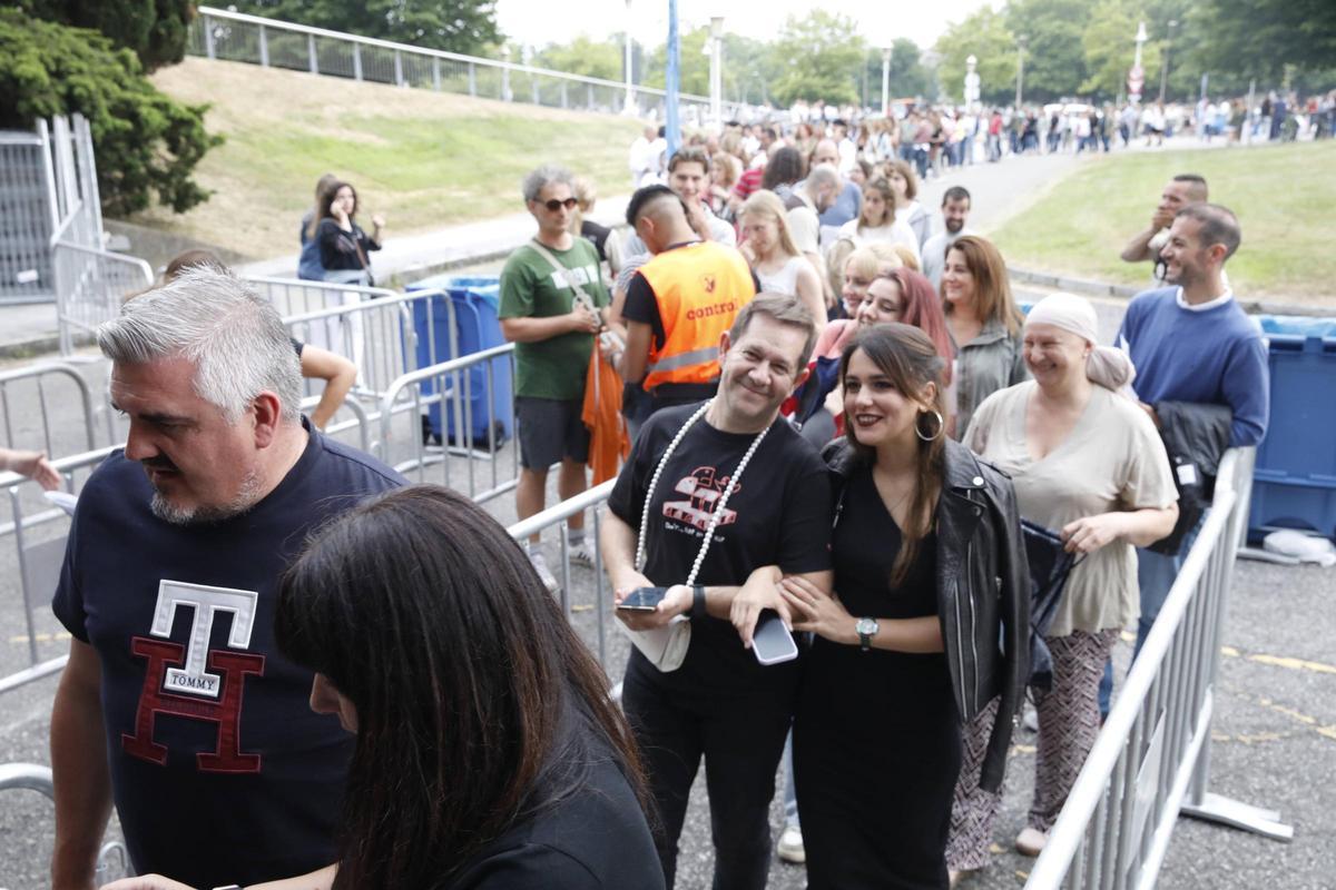 Hombres G desbordan Gijón con su concierto Hombres G desbordan Gijón con su concierto