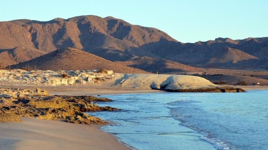 Playa de los Genoveses, s, en el parque natural de Cabo de Gata-Níjar de Almería.