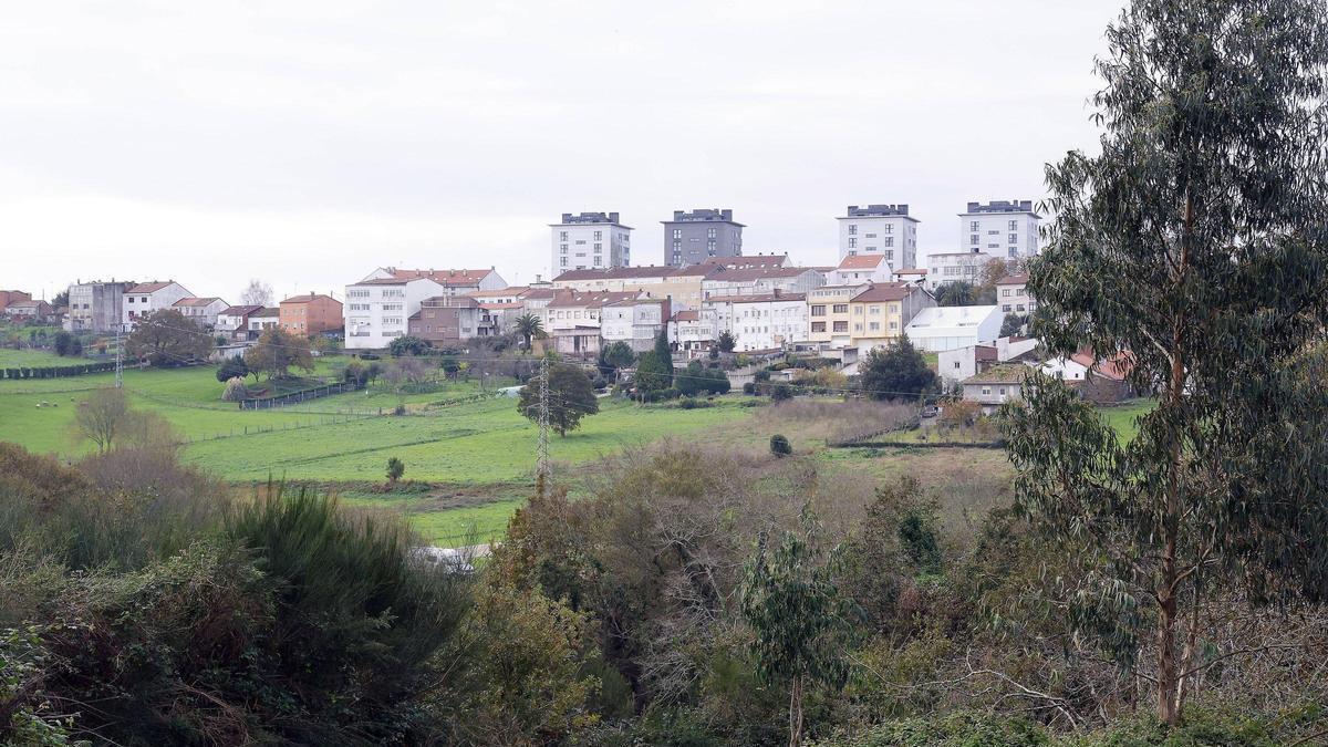 Terrenos recalificados sobre los que se construirá en nuevo barrio residencial de Mallou