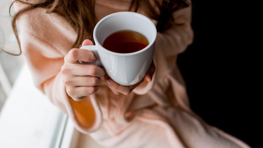 Té rojo o té verde: cuál es mejor para adelgazar