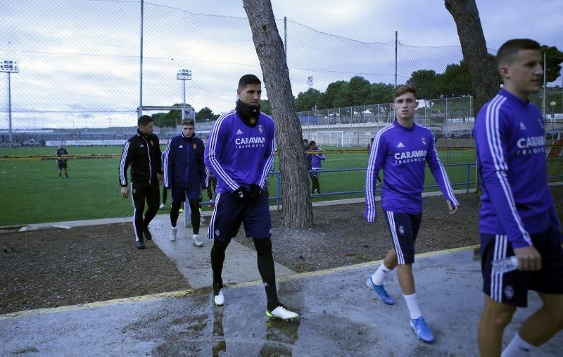 Entrenamiento del Real Zaragoza antes del partido contra la SD Huesca