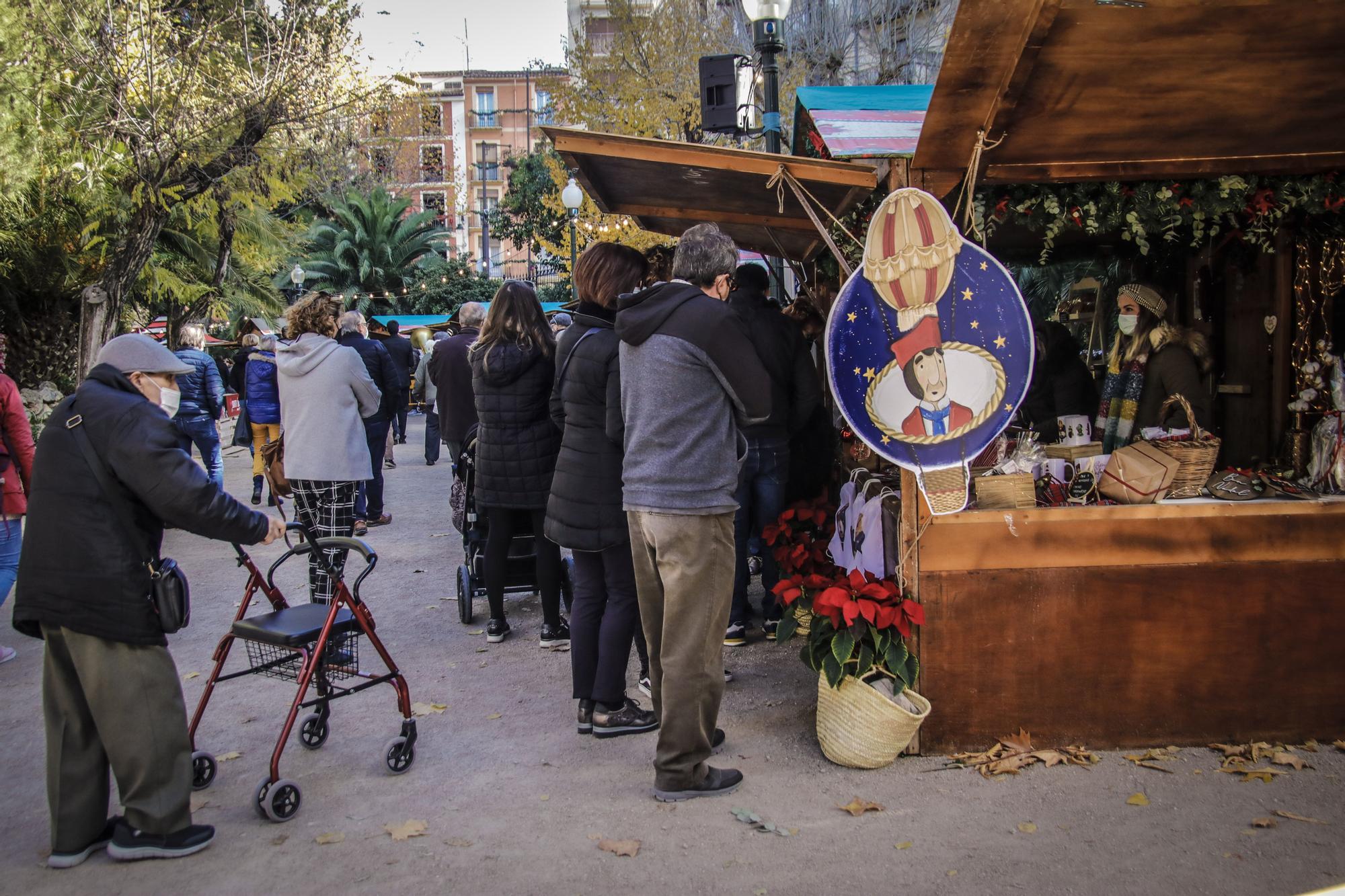 El Mercat de Nadal viste la Glorieta de oferta comercial y ocio