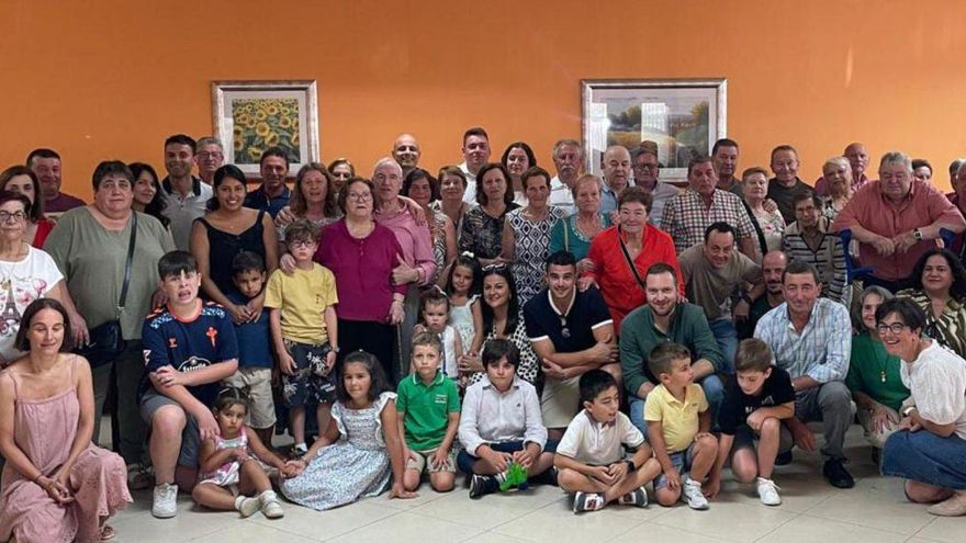La familia Silva celebra su reunión anual en Casa Pablo de A Goleta