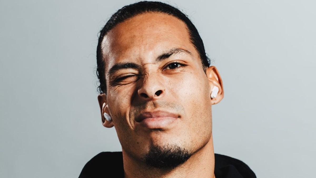 Van Dijk no vería con buenos ojos el retorno de Van Gaal al frente de la 'orange'