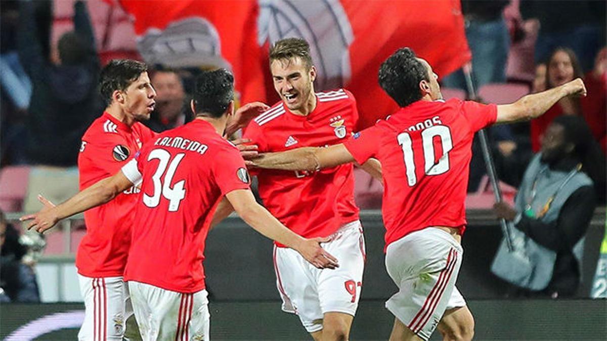 El Benfica remonta goleando