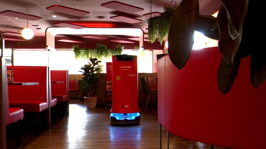 Los robots se incorporan a la hostelería al servicio de los empleados