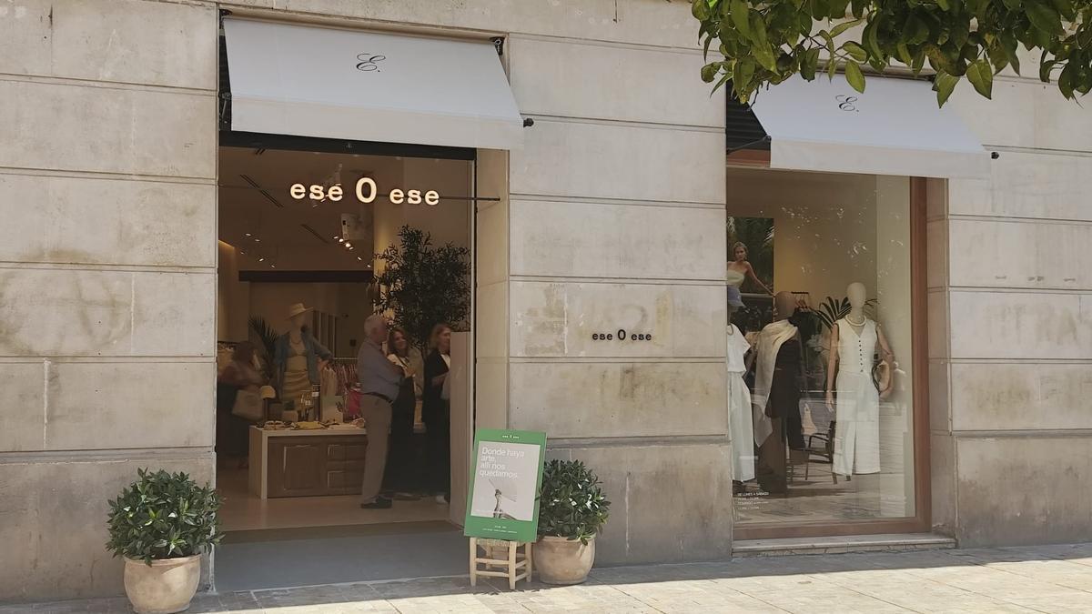 La nueva tienda está en la plaza de la Constitución, 9.