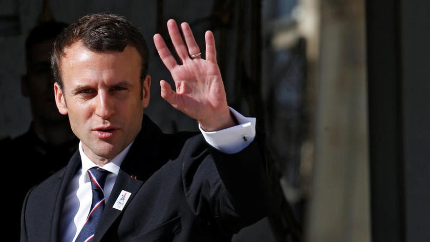 Macron forma un Gobierno multicolor con ministros de cinco partidos