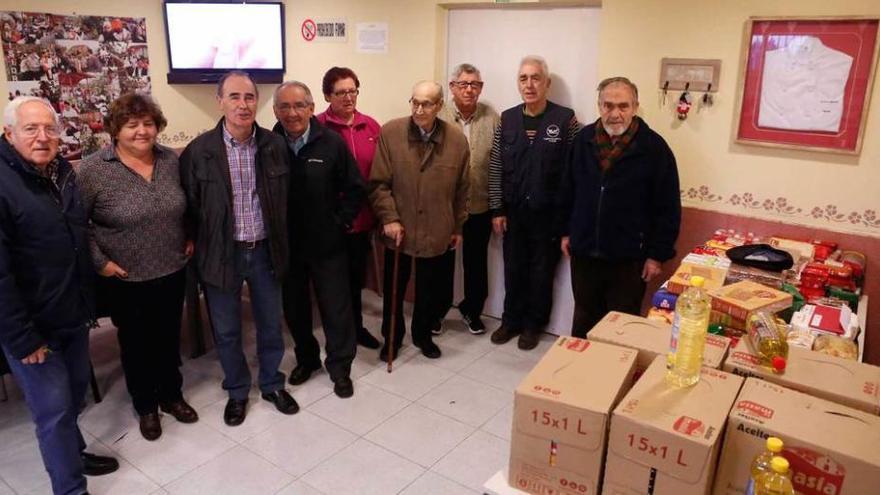 La Braña entrega un cargamento al Banco de Alimentos