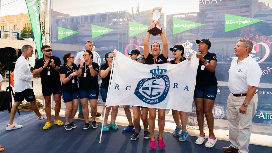 En esta tercera edición, el equipo anfitrión estuvo formado íntegramente por 12 mujeres.