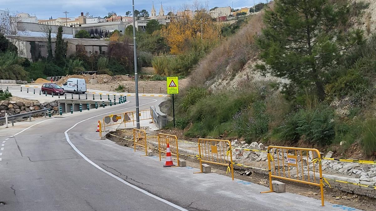 Obras en uno de los polígonos de Ontinyent.