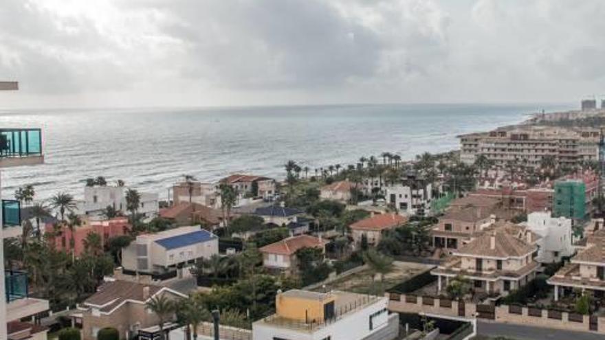 Vista del sur del casco urbano de Torrevieja.