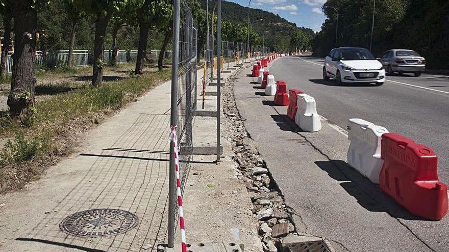 Al tram d&#039;obres ja hi ha tanques instal·lades i ja s&#039;hi han començat a fer els primers enderrocs