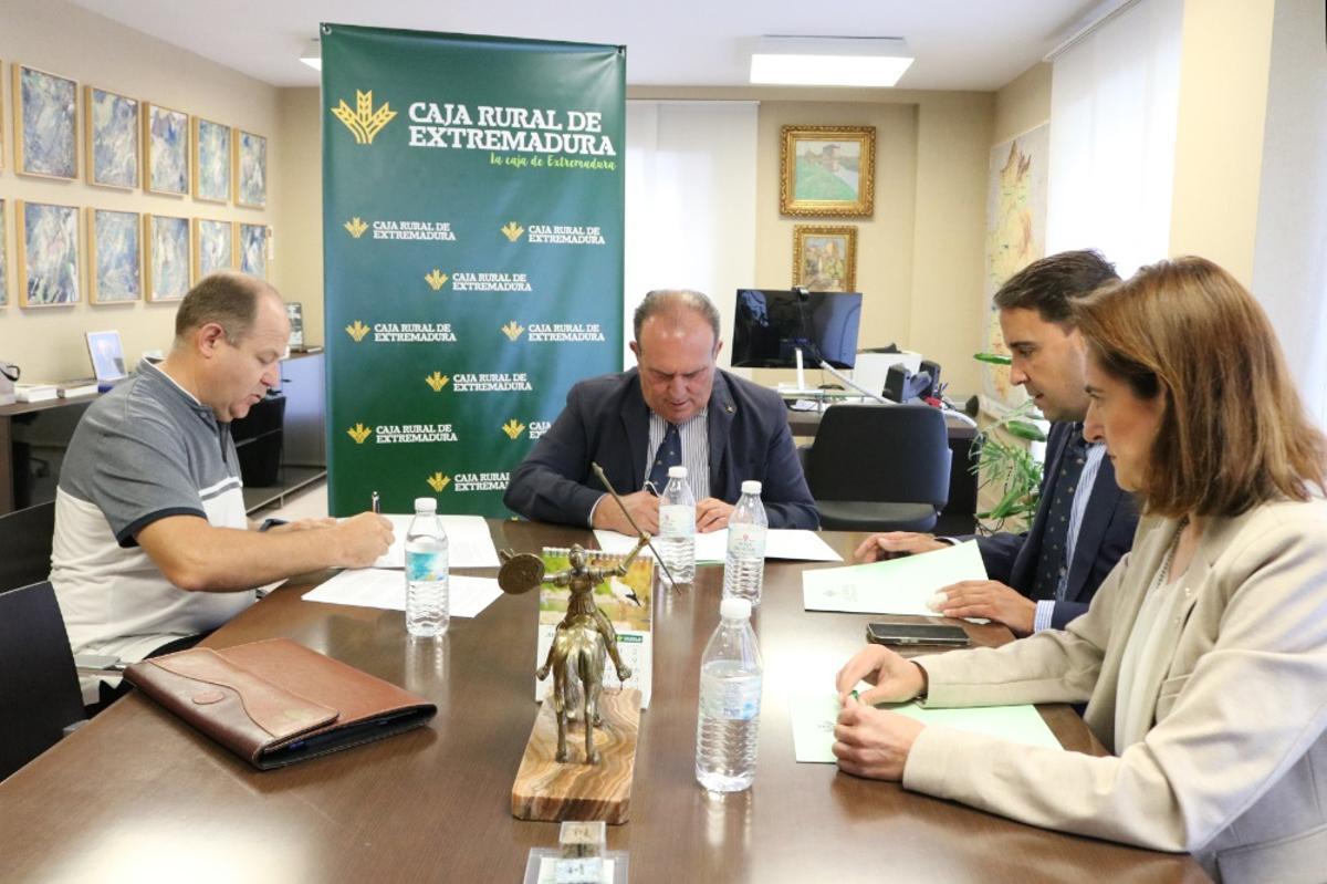 Encuentro con el secretario de organización de UPA-UCE.